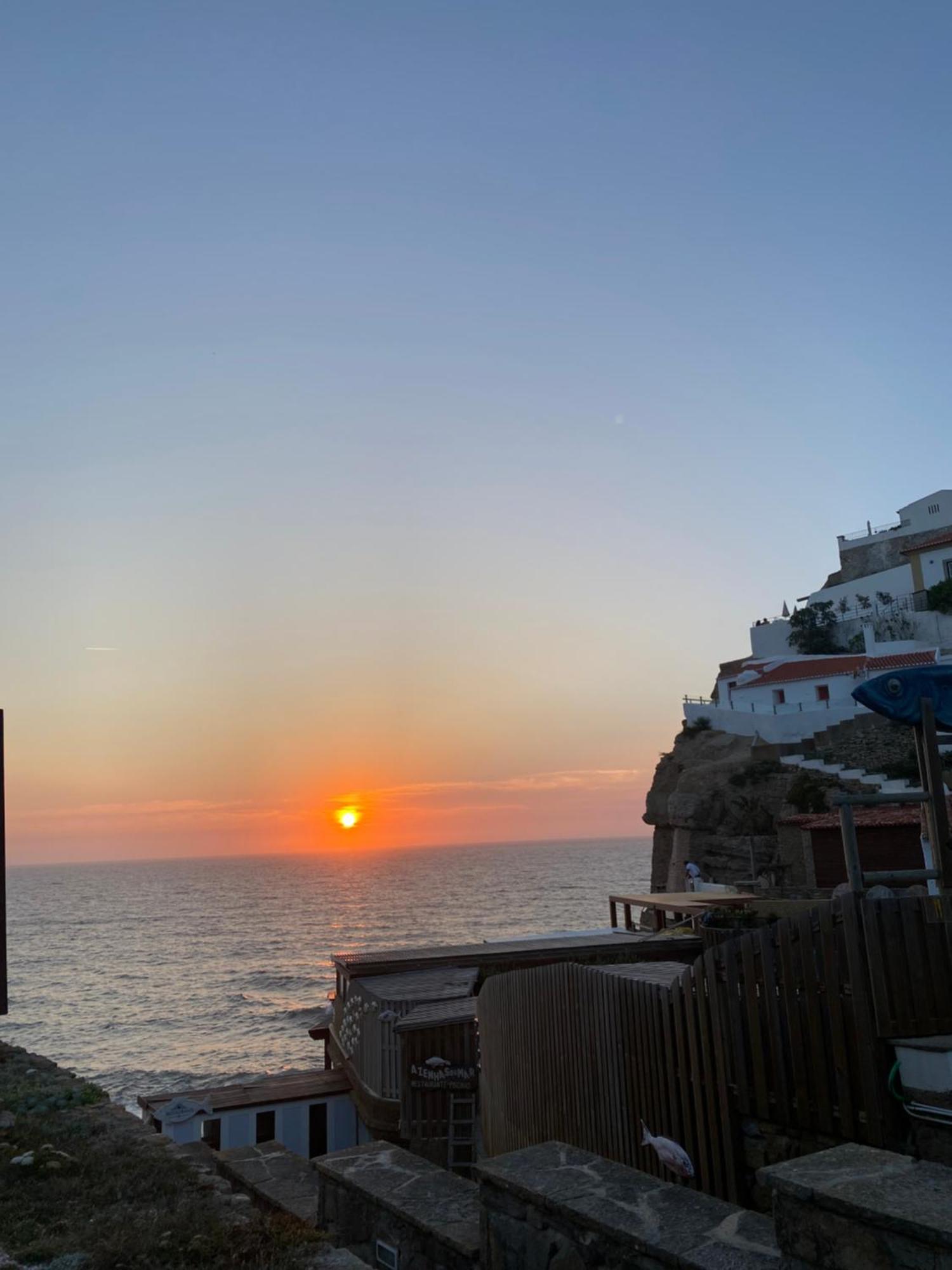 Azenhas Do Mar Cottage ซินตรา ภายนอก รูปภาพ